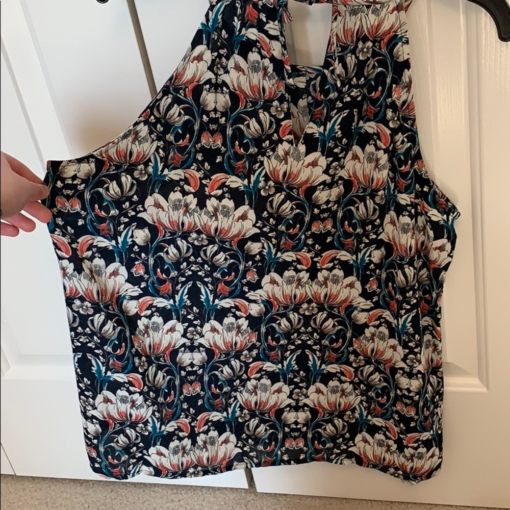Floral Tank - Picture 4 of 4
